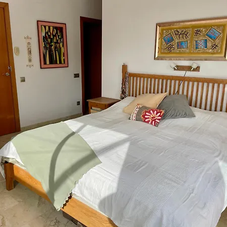 Entire With Pool, Ocean & Mountain Views Сиджес