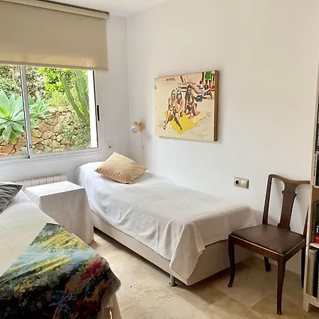 Villa With Private Pool, Ocean & Mountain Views
