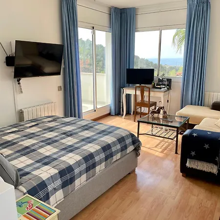 With Private Pool, Ocean & Mountain Views Villa Sitges