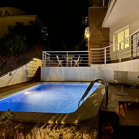 فيلة With Private Pool, Ocean & Mountain Views سيدجيس